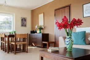 3BR home/ beach town/close to airport/fast WiFi - Image 4