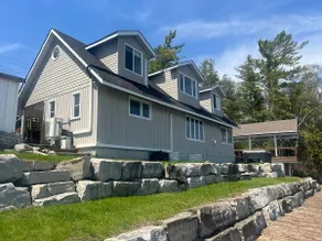 Kawartha Lakes , Chemong lake front property - Image 4