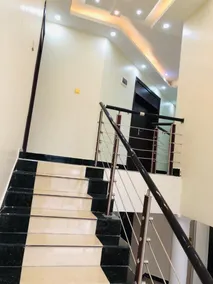 Beautiful two-level, fully furnished 4 bedroom house with WiFi - Image 5