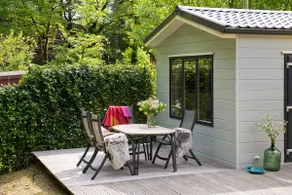 Spotting wildlife. Sunny private garden & A/C - Image 5
