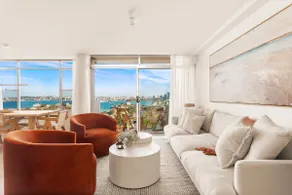 Harbour Bliss - Exquisite Design, Breathtaking Views - Image 4
