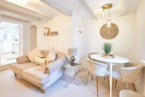 Bridge Cottage in Yarm - Image 2