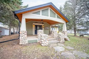 Escape to Pigeon Lake/2BR Refuge - Image 3