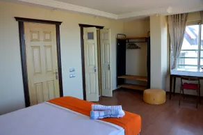 Kusadasi Center Villa With Gorgeous Sea View 6+1 - Image 3