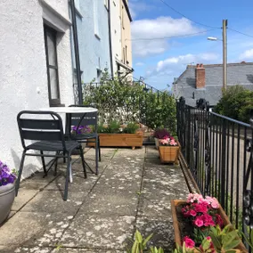 Seaside cottage in heart of picturesque village by the coast path and beaches - Image 4