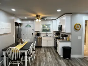 Central Retreat B, Cozy Family & Pet Friendly - Image 2