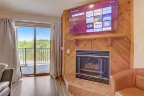 Josie's On The Bay - Waterfront, Fireplace, Roku - Image 3