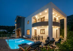 Villa Ete Premier Luxury Villa by Prime Stay - Image 4
