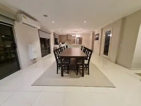 Stylish Home in Geelong for Large Family or Group - Image 4