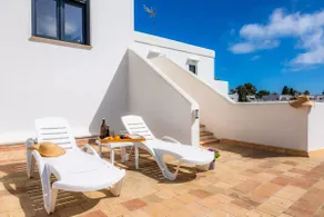 White suites 3 - Image 5
