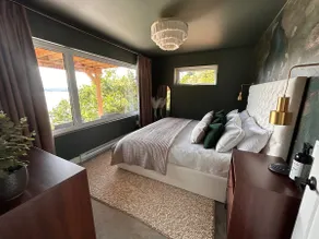 Oceanside Retreat - Expansive High Bank Views! - Image 4
