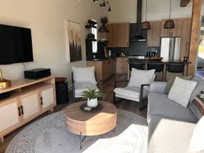 Oceanside Retreat - Expansive High Bank Views! - Image 3