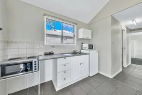 Ingenia Two Bedroom Budget Cabin - Image 5