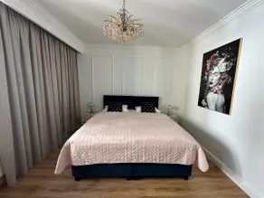 Charming Apartment Zamość: Air Conditioning, Parking, R - Image 4