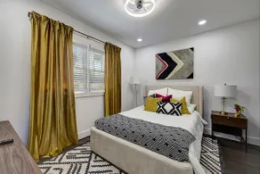 Luxe Living Masterpiece! - Image 2