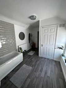 Spacious clean 3 bedroom house - Image 4