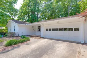 Newly renovated, pristine home - Image 2