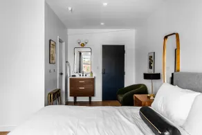 2 King Bed|Historic DTWN Hotel|Steps 2 Restaurants - Image 3
