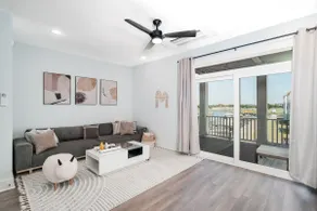 Waterfront Oasis - Image 4