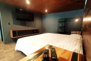 Luxurious Suite - Image 4