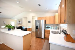 A Modern Haven & A Mountain View - Image 4