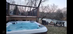 Waterfront, 3 BR, Hot Tub, Fishing, Pet-Friendly - Image 2