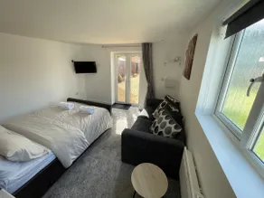 Moonshill Lodge in Somerset - Image 3