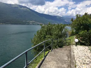 The House on the lake shore - Image 5