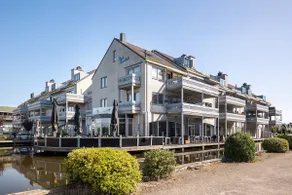 Waterfront 2 Bedroom near Amsterdam & Utrecht - Image 2