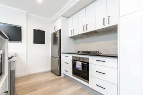 Renovated Townhouse Close to the CBD and Schools - Image 5