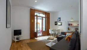 Laura's Apartments, El carmen 4 - Image 2