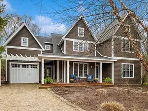 Spacious,Lakeshore Hideaway ,Close to Beach,Pool! - Image 2