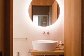 Oyster Sea View Luxury Apartment - Image 5