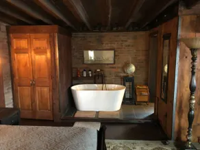 The Carriage House - Image 4