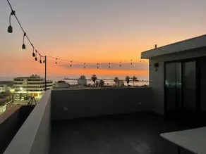 Modern apartment with ocean-view terrace - Image 4