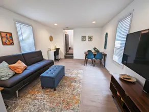 Updated Downtown Apartment - Image 2