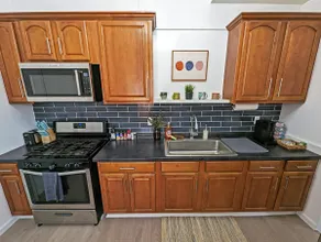 Updated Downtown Apartment - Image 3