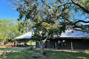 Rustic Nash Creek Retreat near Kingsbury - Image 2