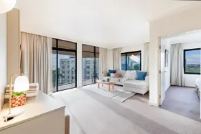 Sweeping Harbourfront Views atop Tropical Resort - Image 2