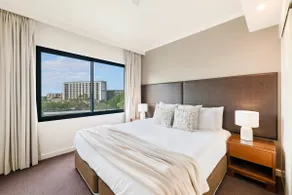 Sweeping Harbourfront Views atop Tropical Resort - Image 4