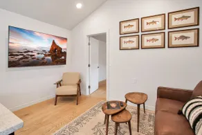Retro Revival: Your Stylish Stay - Image 2