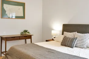 Retro Revival: Your Stylish Stay - Image 3