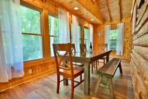 Perfect Cabin 10 Min-Asheville - Image 5
