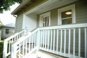 Sweet Coastal Cottage - Image 4