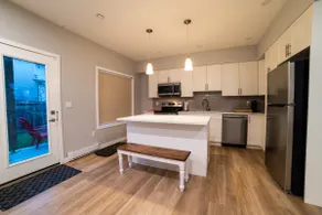 Kid & Pet Friendly| 1.5 hrs to Banff| Walkout BSMT - Image 3