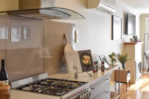 The Heart of Healesville - Town centre apartment - Image 4