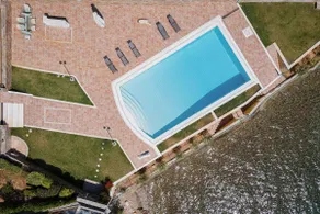 Eretria Luxurious Seafront Villa - Image 3