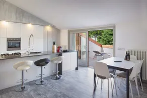 BE HOME Apartments-Luxury Penthouse/Pool/lake view - Image 4