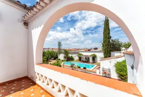 House with pool in Tierra de Barros - Image 2