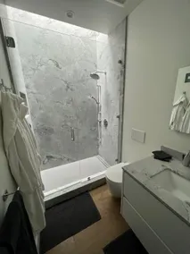 New 1 bedroom at the Bay - Image 5